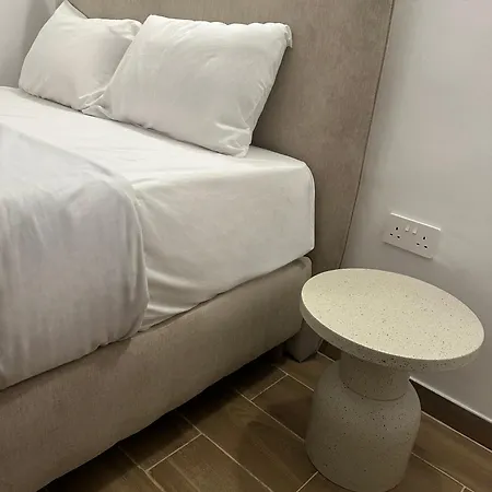 Corner 2bd Walk To Old Town * Nikozja
