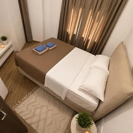 Апартаменты Corner 2bd Walk To Old Town *